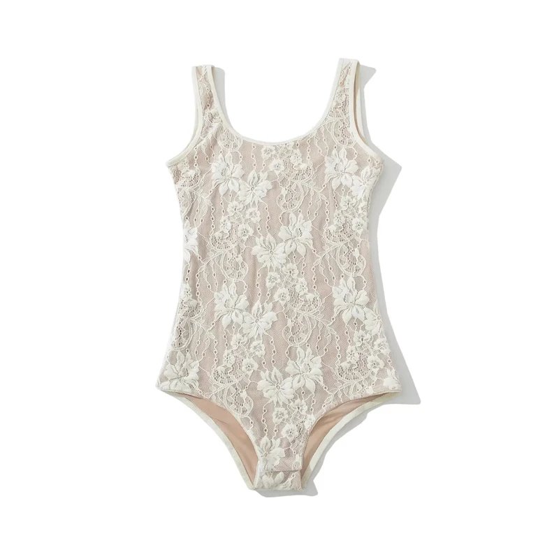 بدلة نسائية من الدانتيل بطبقة مزدوجة بدون أكمام مع تفاصيل خلفية منخفضة